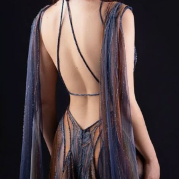 ISO (in search of) strappy dresses like these one in a size M or 4/6 - Picture 6 of 6